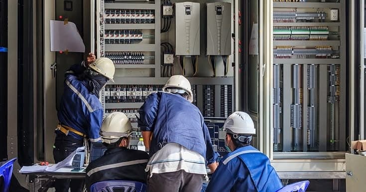 Helping an Elevator Company Improve Service Dispatch and SLA Management