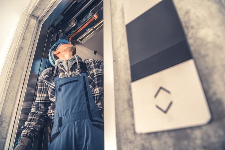 Helping an Elevator Company Improve Service Dispatch and SLA Management