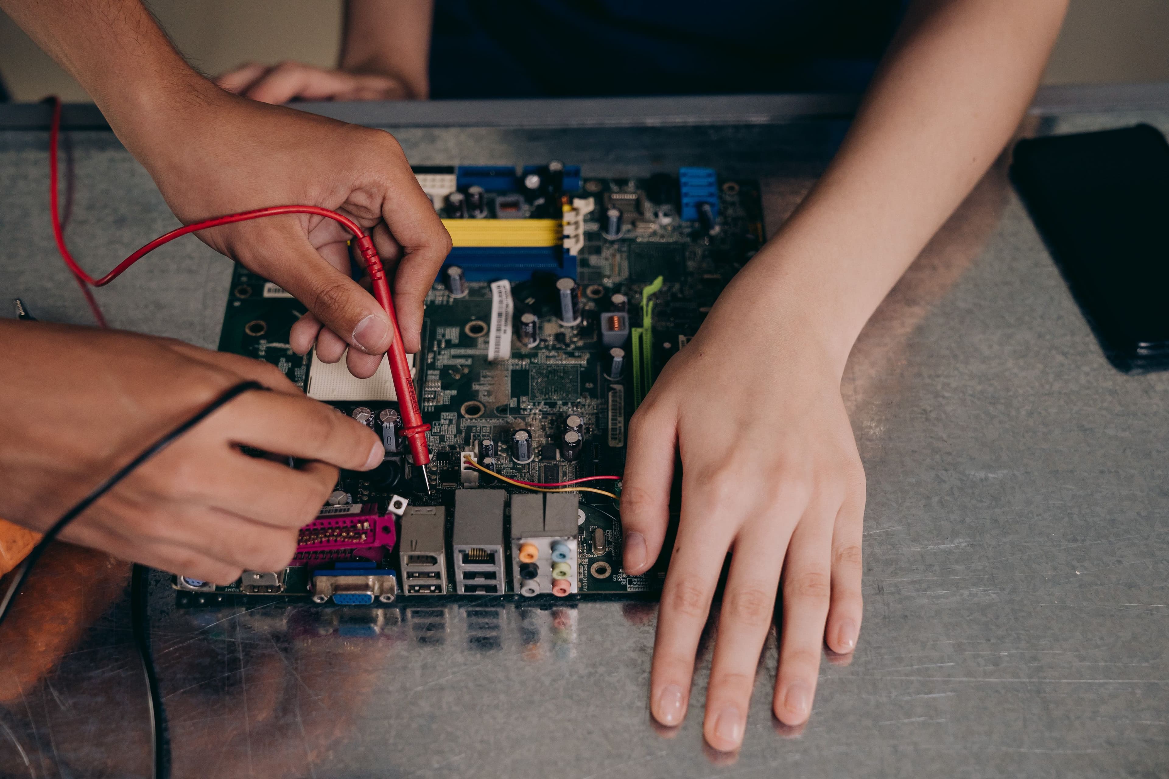 Accelerating Root Cause Analysis with End-to-End Product Traceability 