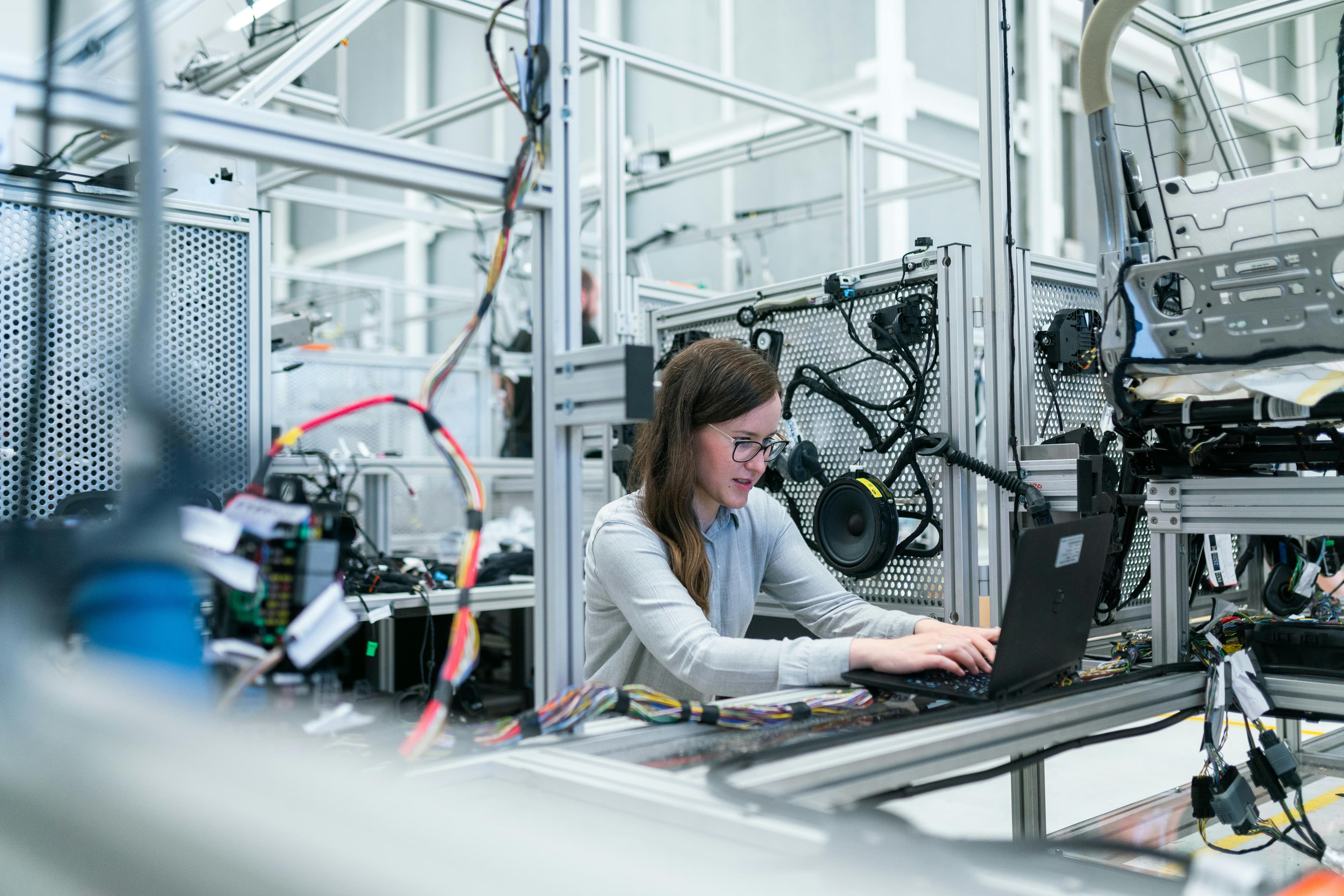 Improving Product Traceability Across the Hardware Lifecycle with S3Suite