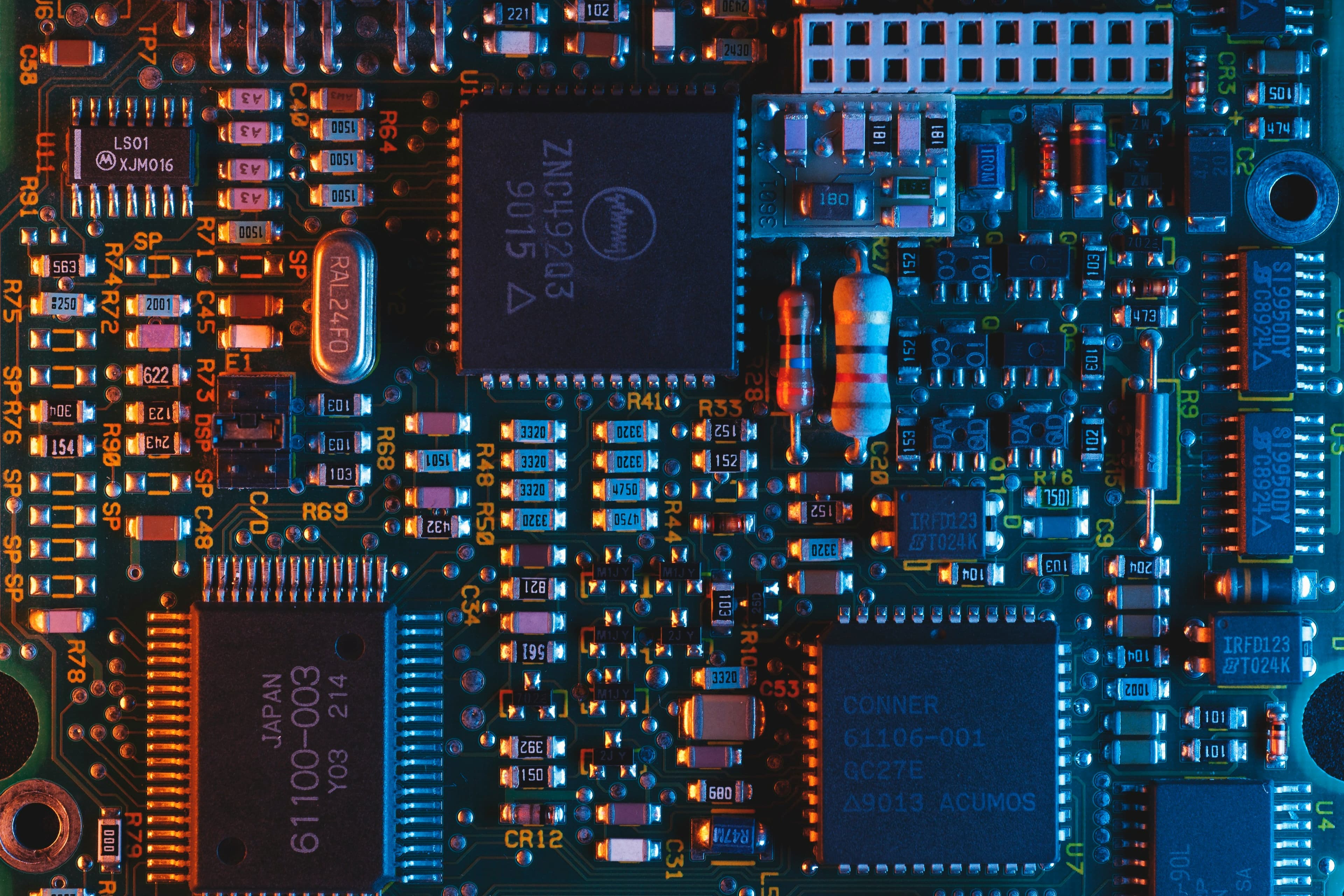 Preventing Manufacturing Errors Caused by Uncontrolled Engineering Changes