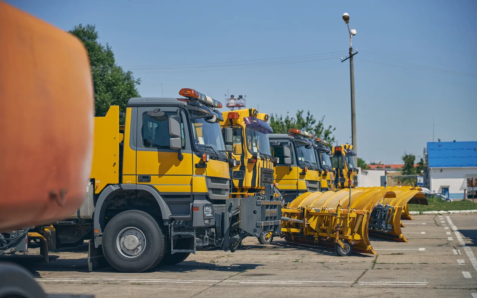 Commercial Vehicle and Truck Tracking