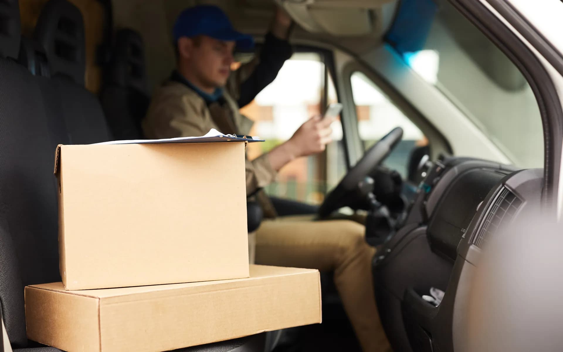 Last-Mile Delivery Tracking