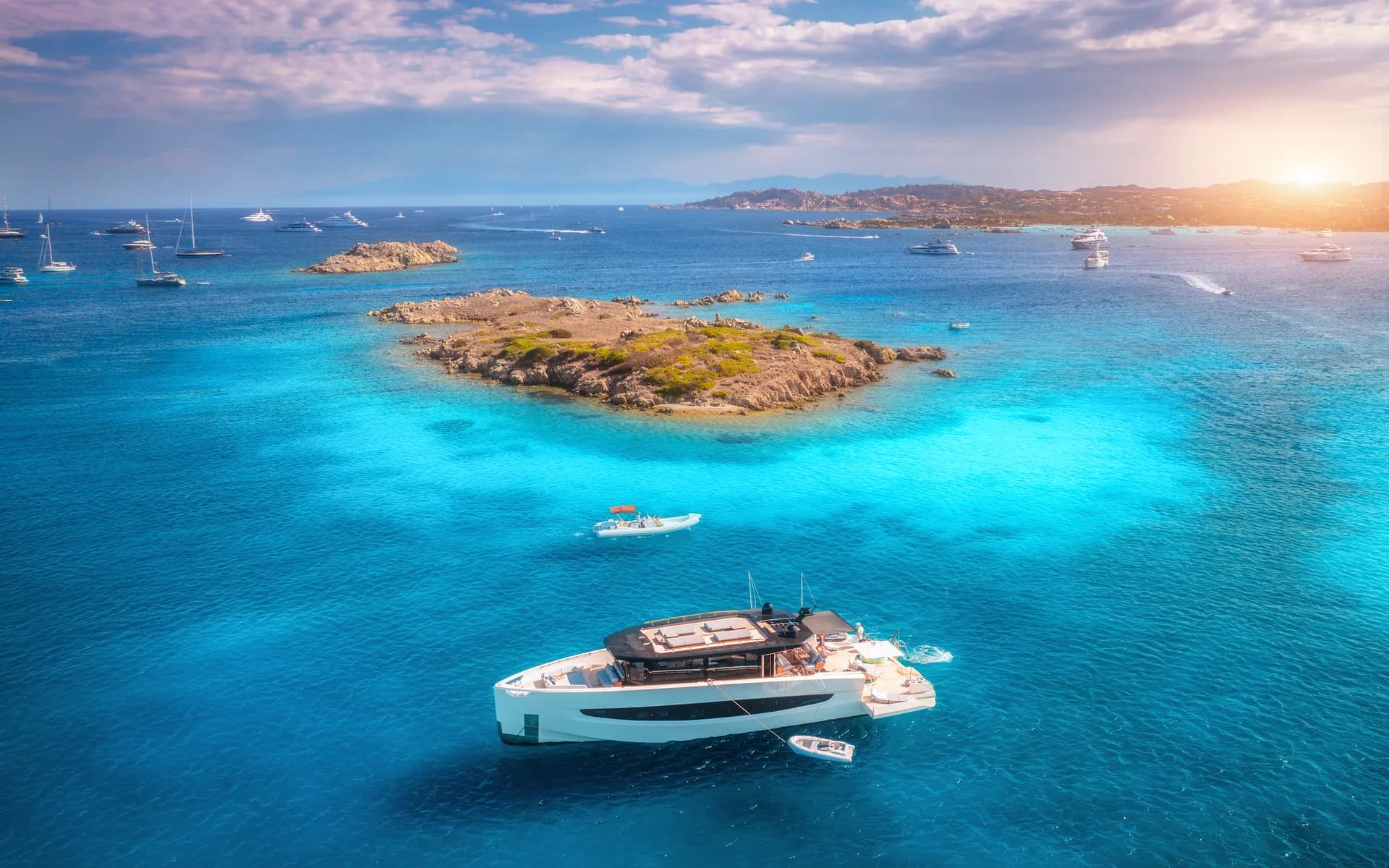 Yacht and Pleasure Craft Tracking