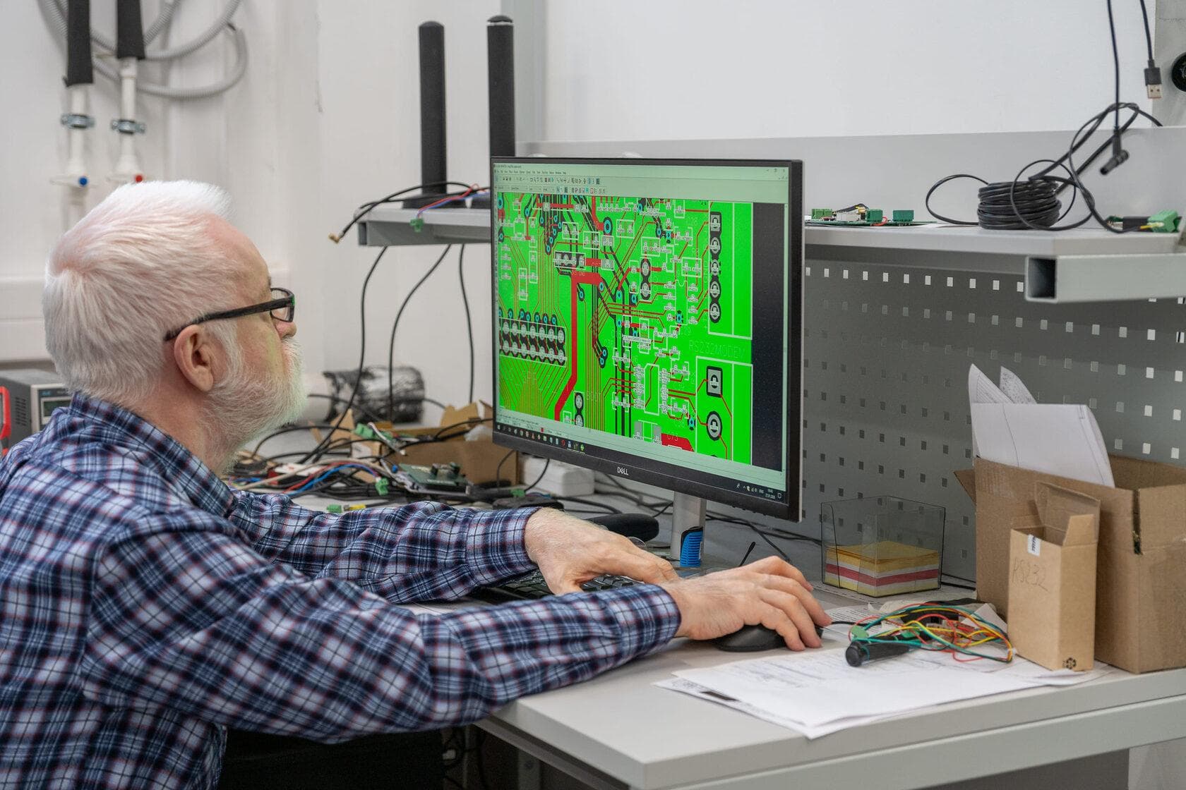 Tracking Engineering Change Impact Across the Product Lifecycle
