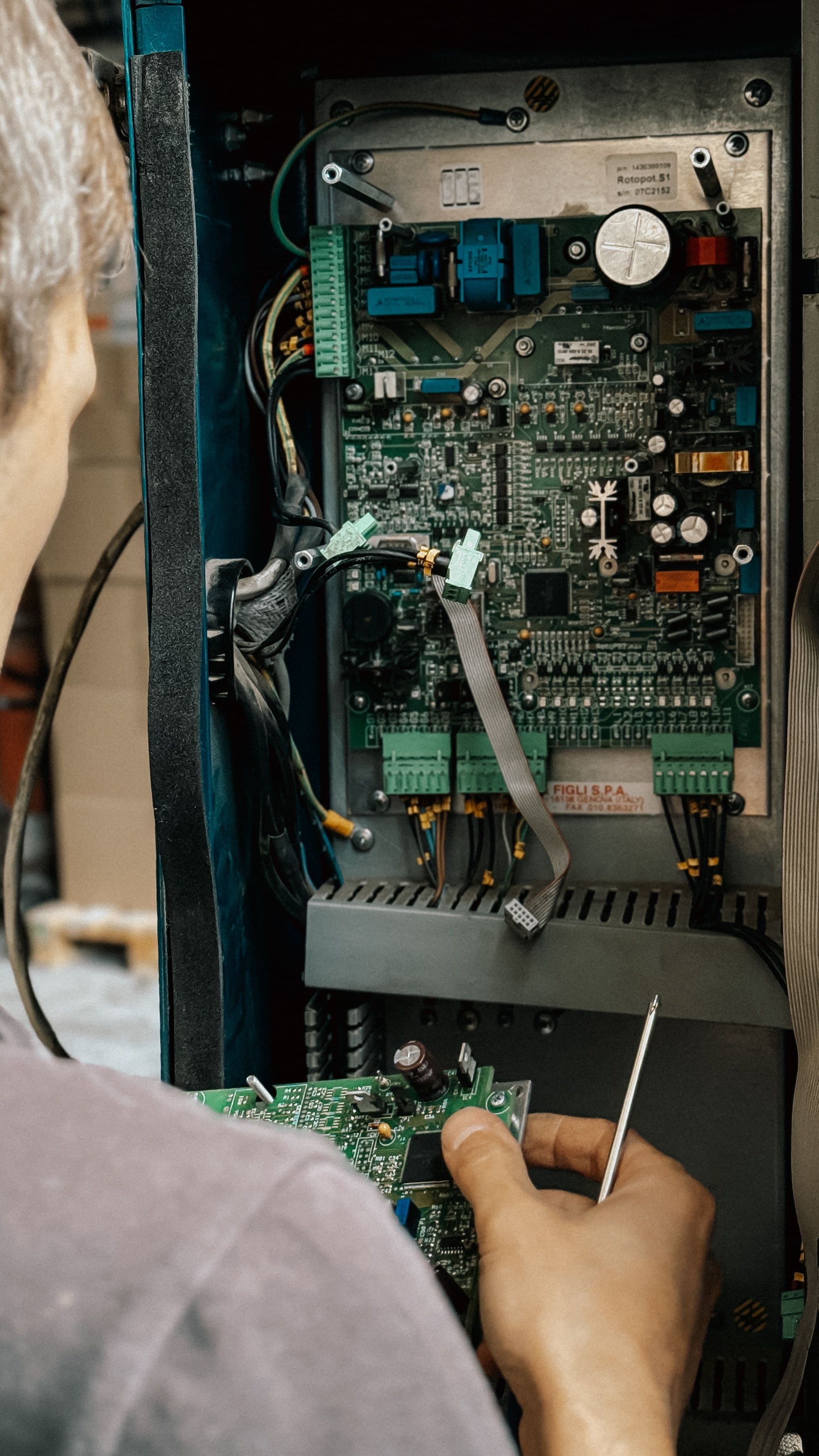 How Real Time Fault Alerts Reduced Elevator Downtime and Improved SLA Compliance