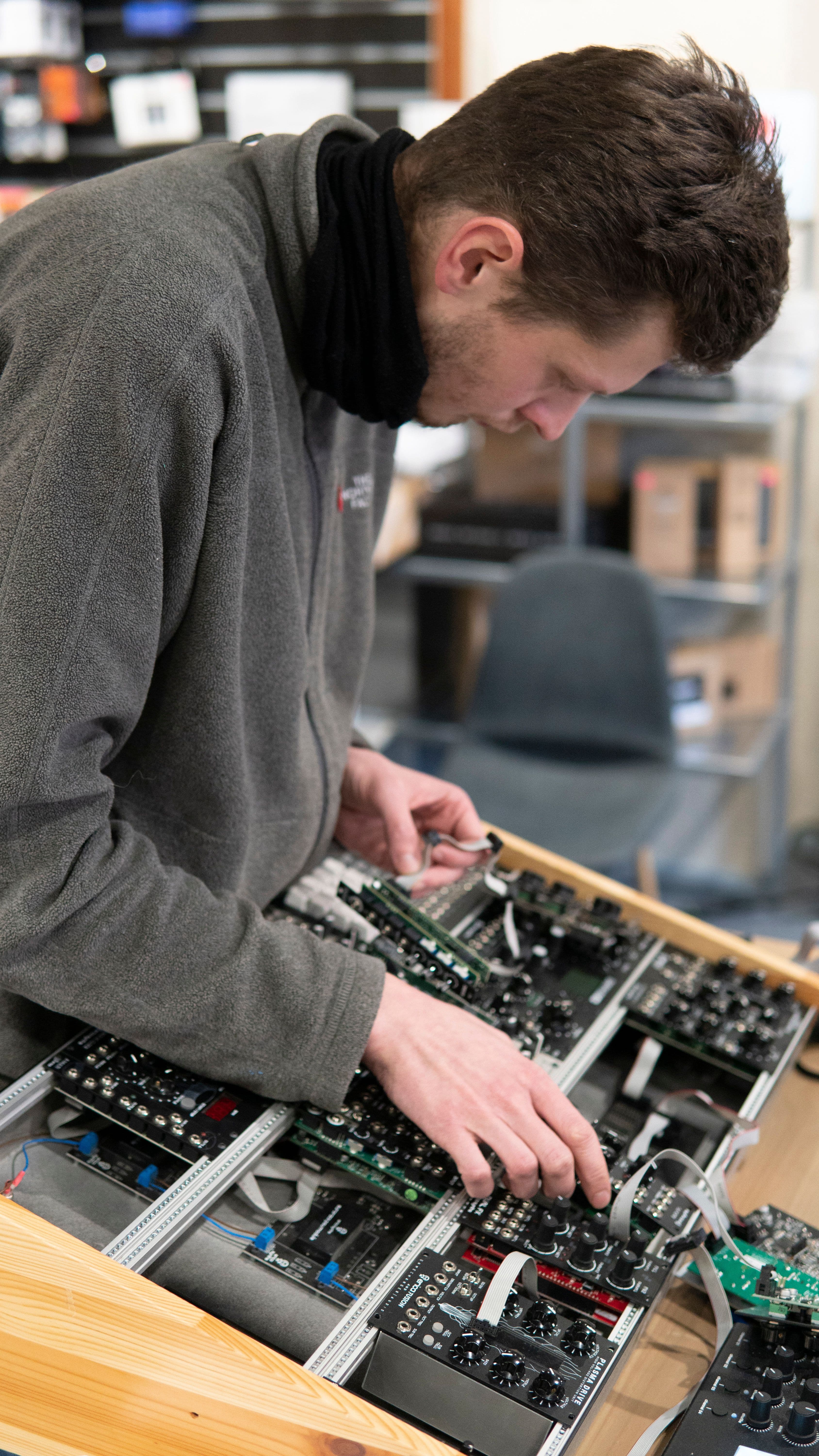 Improving Product Traceability Across Manufacturing and Field Service